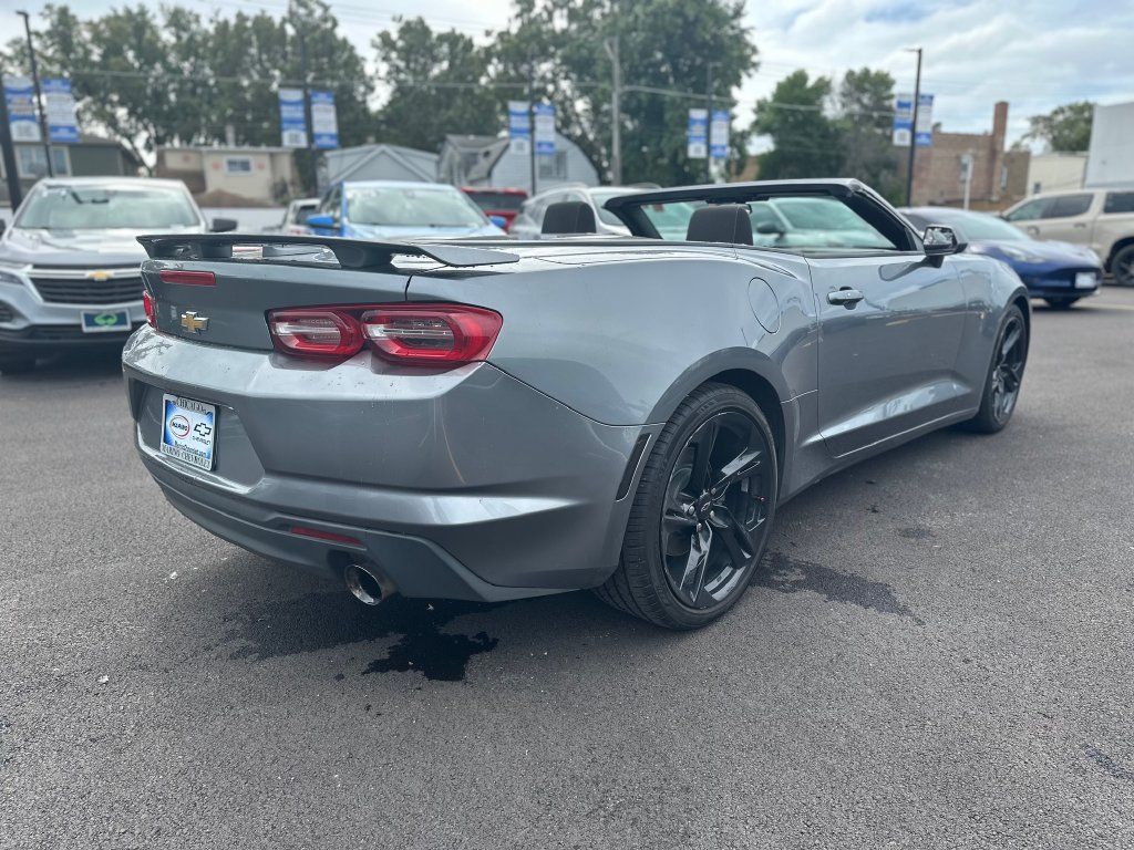 Used 2020 Chevrolet Camaro LT RWD image 3
