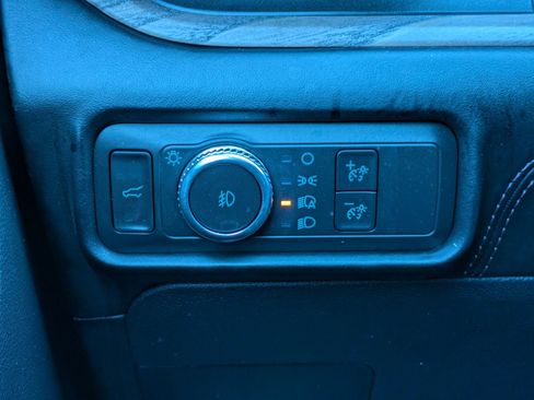 Used 2021 Ford Explorer Platinum w/ Equipment Group 601A image 18