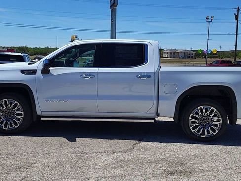 New 2026 GMC Sierra 1500 Denali Ultimate w/ LPO, Black Badging Package image 5