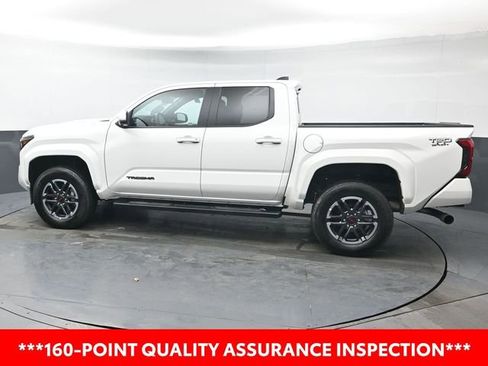 Used 2024 Toyota Tacoma TRD Sport image 4