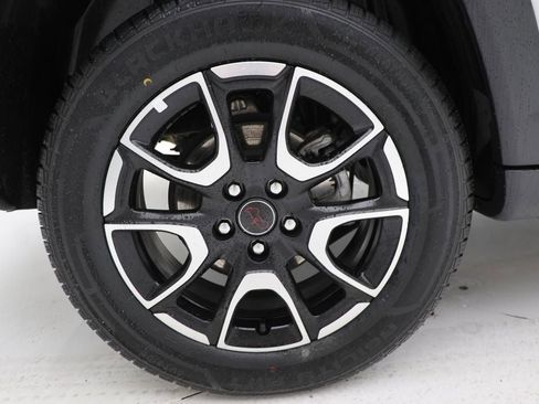Used 2025 Jeep Compass Trailhawk AWD/4WD image 9