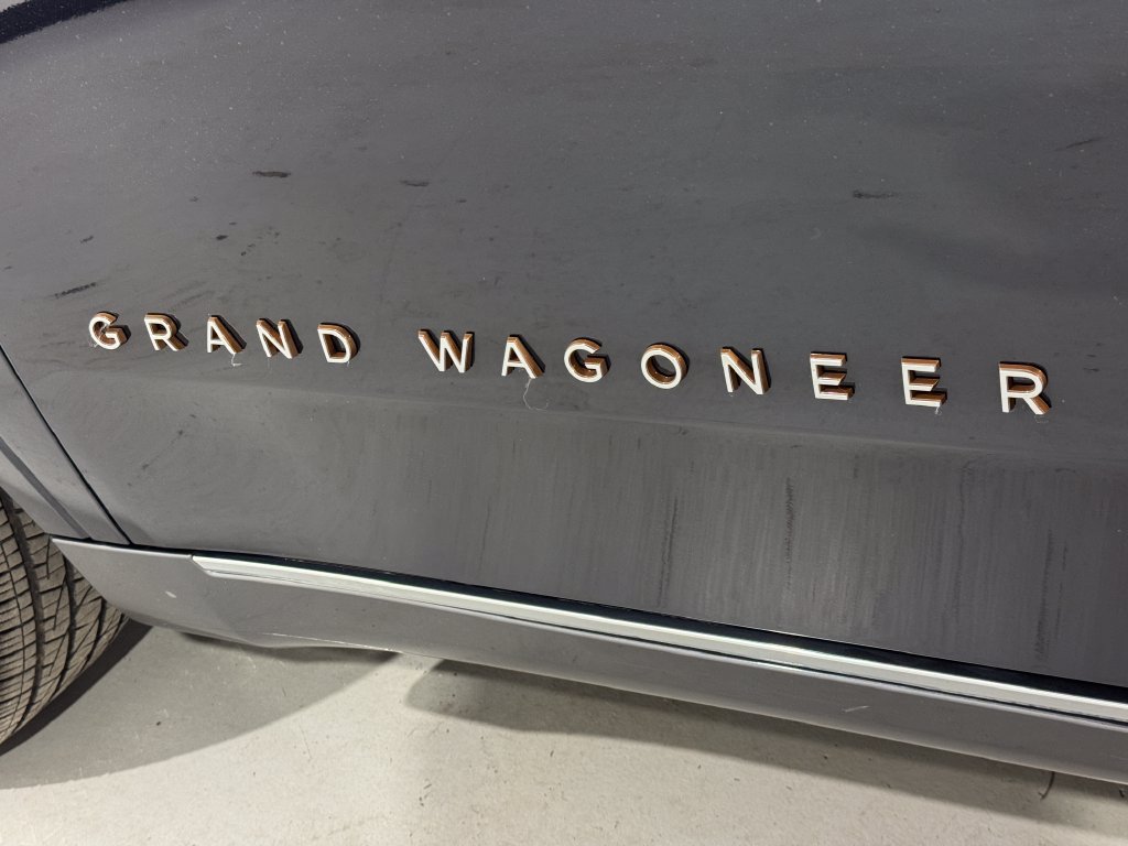 Used 2022 Jeep Grand Wagoneer Series III AWD/4WD image 33