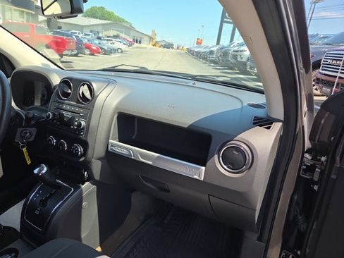Used 2017 Jeep Compass Sport w/ Power Value Group image 14