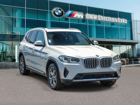 Used 2024 BMW X3 sDrive30i w/ Convenience Package RWD image 3