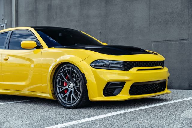 Used 2018 Dodge Charger SRT w/ Technology Group RWD image 55