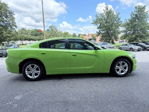 Used 2023 Dodge Charger SXT RWD image 4
