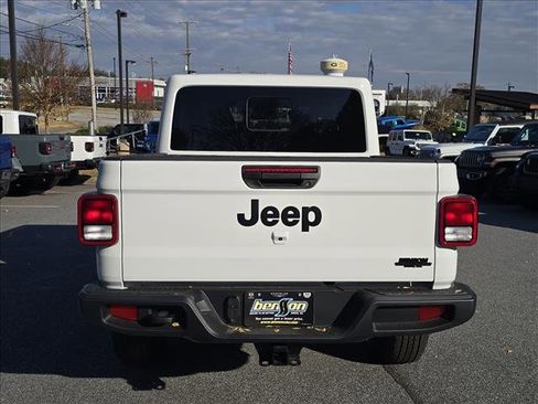 New 2026 Jeep Gladiator Sport image 14