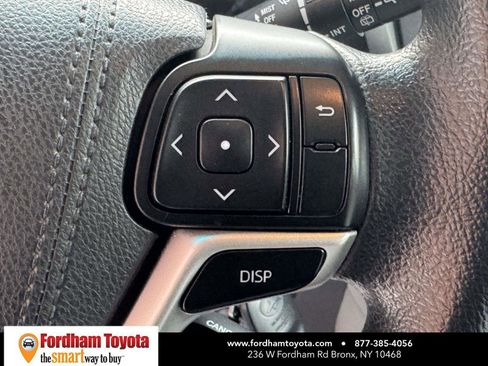 Used 2017 Toyota Sienna LE image 21