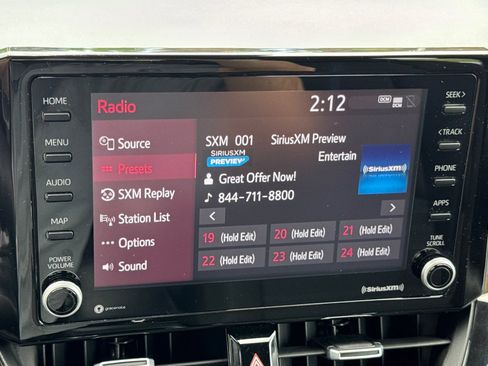 Used 2022 Toyota Corolla SE FWD image 17