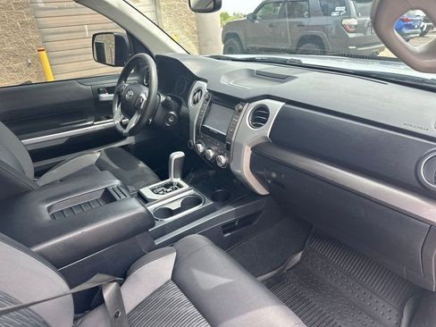 Used 2017 Toyota Tundra SR5 AWD/4WD image 25