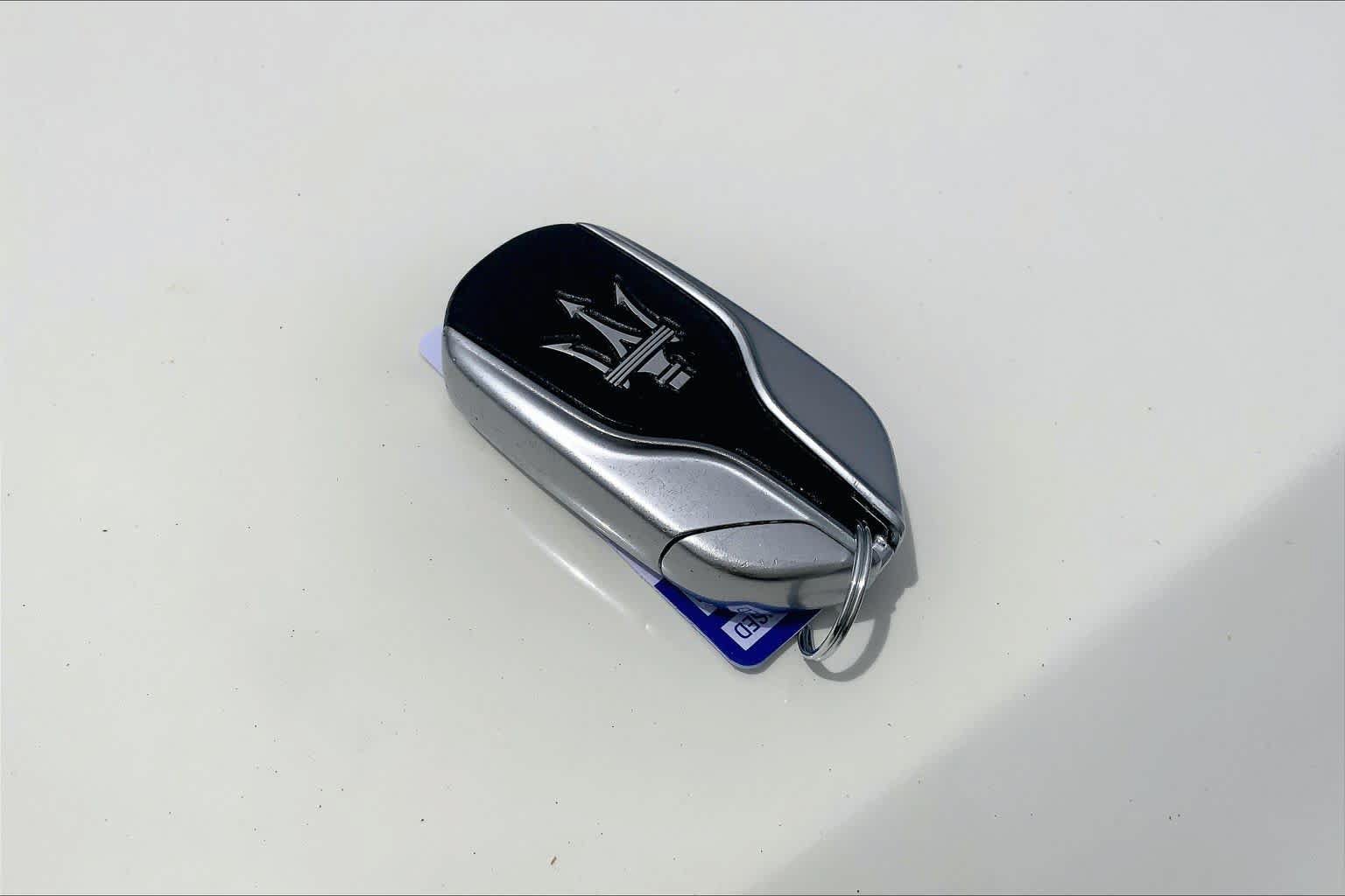 Used 2017 Maserati Levante S AWD/4WD image 19