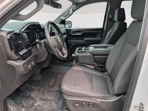 Used 2023 Chevrolet Silverado 1500 LT AWD/4WD image 15