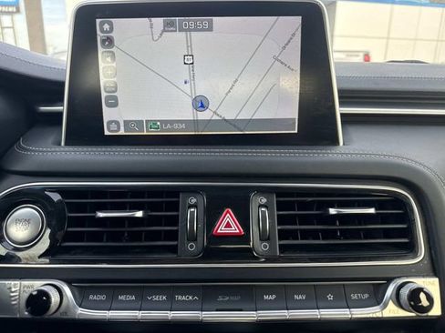 Used 2021 Genesis G70 2.0T w/ Prestige Package image 19