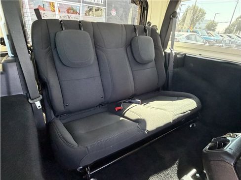 Used 2020 Jeep Wrangler Sport AWD/4WD image 28
