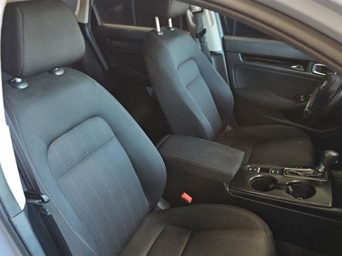 Used 2024 Honda Civic EX image 6