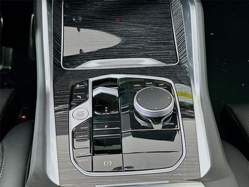 New 2026 BMW X6 xDrive40i image 17