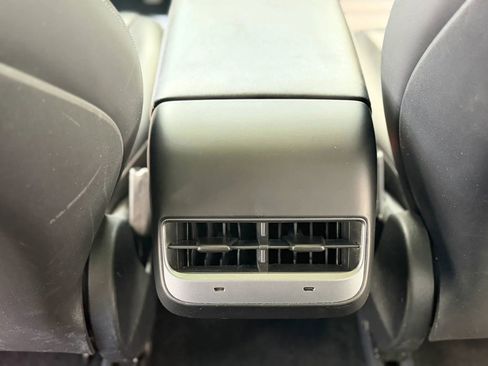 Used 2022 Tesla Model 3 Standard Range image 30