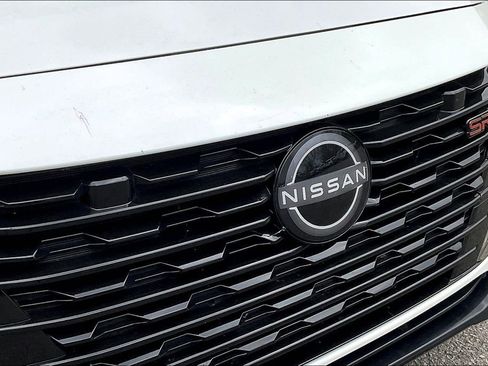 Used 2025 Nissan Sentra SR FWD image 29