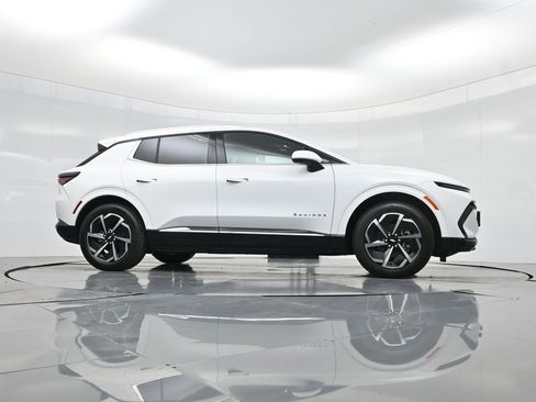 Used 2025 Chevrolet Equinox EV LT w/ Convenience Package image 45