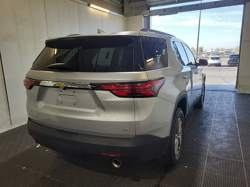 Used 2022 Chevrolet Traverse LT FWD image 6