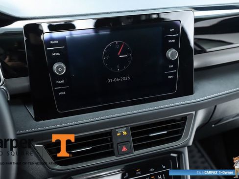 Used 2025 Volkswagen Taos SE image 25