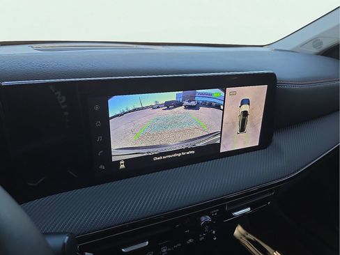 Used 2025 Nissan Kicks SR image 17