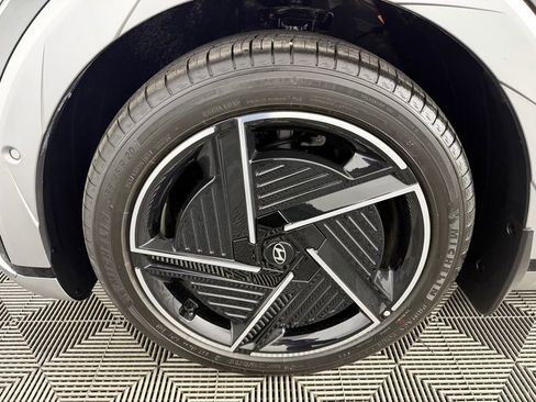 Used 2026 Hyundai Ioniq 5 Limited image 11