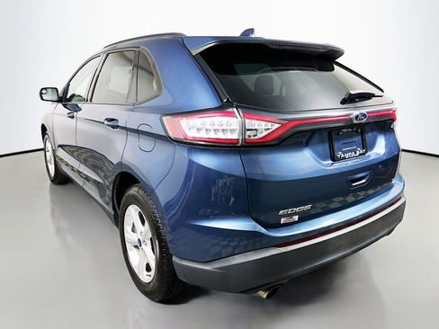 Used 2018 Ford Edge SE image 8