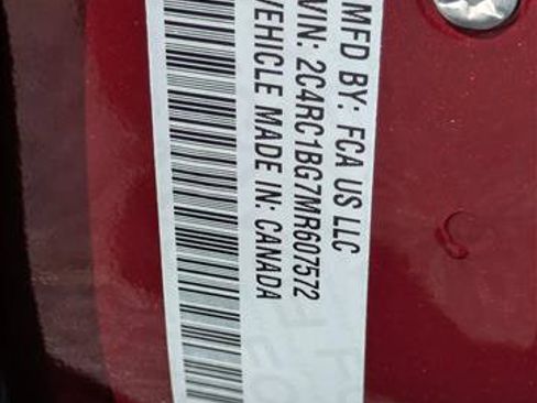Used 2021 Chrysler Pacifica Touring-L w/ Premium & Safety Sphere Group FWD image 17