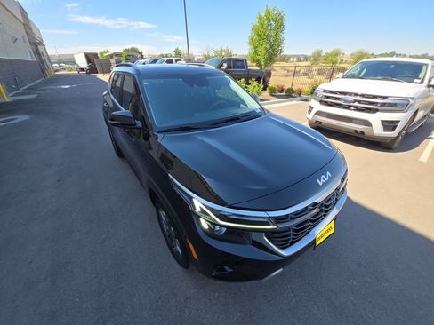 Used 2024 Kia Seltos S AWD/4WD image 30