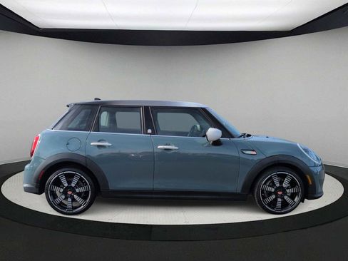 Certified 2023 MINI Cooper 4-Door Hardtop w/ Multitone Edition image 9