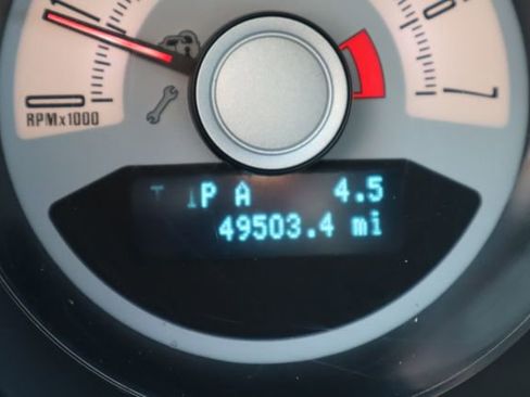 Used 2010 Ford Mustang Convertible image 33