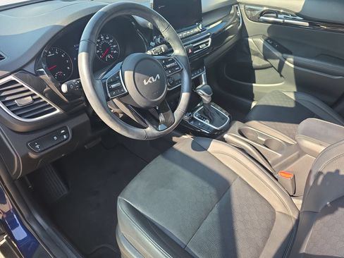 Used 2022 Kia Seltos EX AWD/4WD image 15