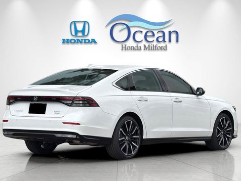New 2026 Honda Accord Touring image 5