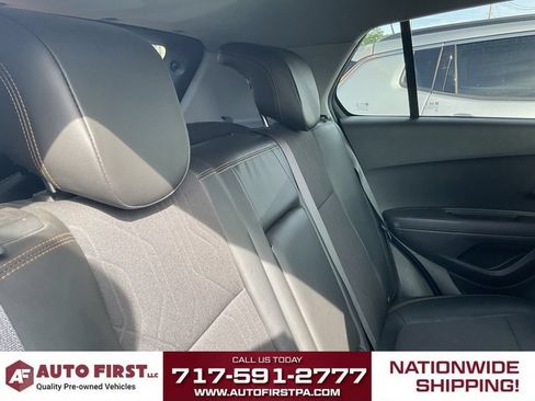 Used 2018 Chevrolet Trax LT w/ LT Convenience Package AWD/4WD image 15