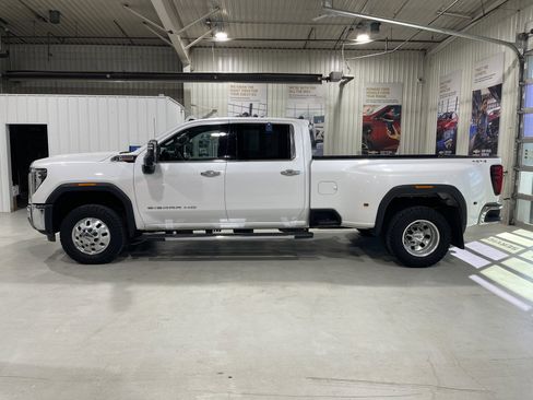 Used 2024 GMC Sierra 3500 SLT w/ SLT Premium Package AWD/4WD image 5