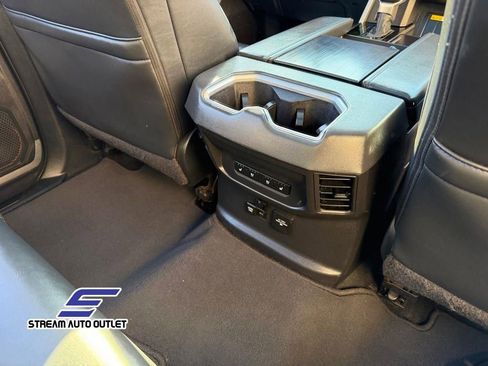 Used 2022 Toyota Tundra Platinum image 18