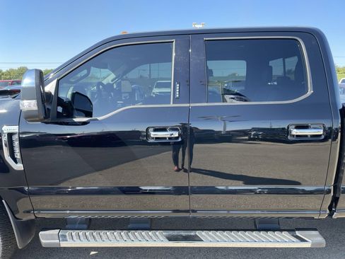 Used 2017 Ford F250 Lariat w/ Chrome Package image 36