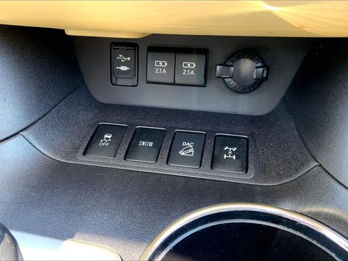 Used 2017 Toyota Highlander Limited Platinum w/ Carpet Mat Package image 34