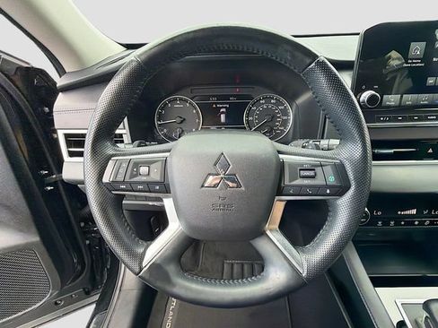 Used 2024 Mitsubishi Outlander SE FWD image 11