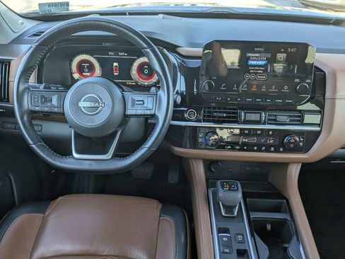 Used 2022 Nissan Pathfinder Platinum w/ Cargo Package image 22