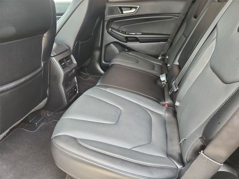 Used 2018 Ford Edge Titanium w/ Equipment Group 302A FWD image 25