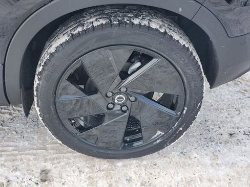 New 2026 Volvo XC40 B5 Ultra w/ Protection Package Premier image 7