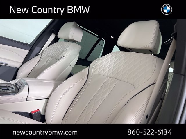 Used 2025 BMW X5 xDrive40i w/ M Sport Package AWD/4WD image 5