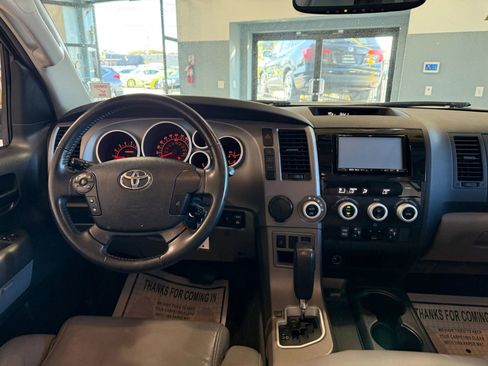 Used 2012 Toyota Sequoia SR5 w/ Premium Pkg RWD image 18