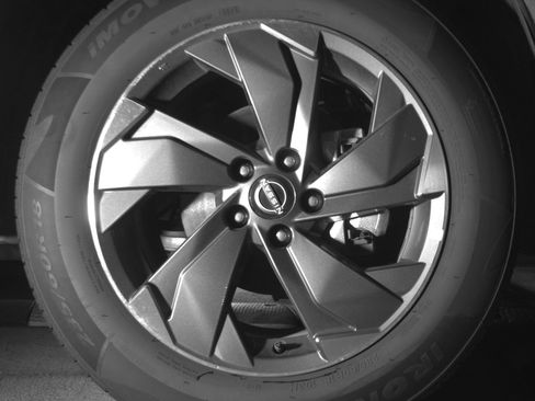 Used 2025 Nissan Rogue SV FWD image 13
