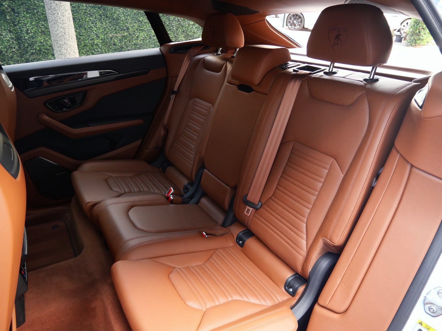 Used 2026 Lamborghini Urus SE AWD/4WD image 6