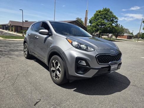 Used 2020 Kia Sportage LX AWD/4WD image 7