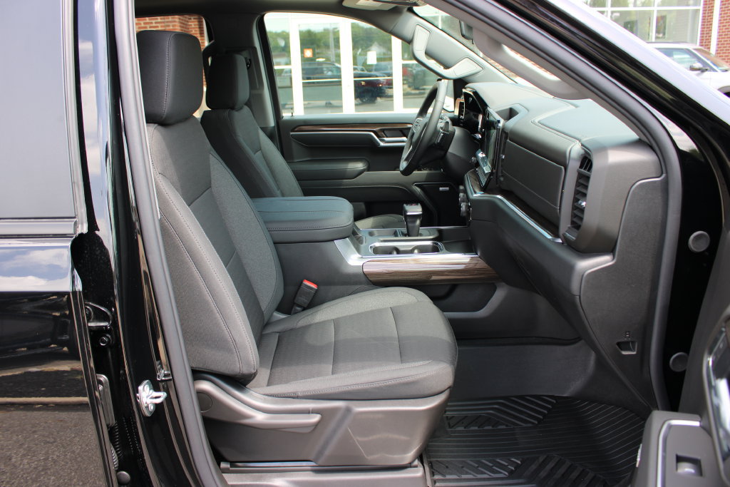 New 2026 Chevrolet Silverado 1500 RST w/ Safety Package AWD/4WD image 47