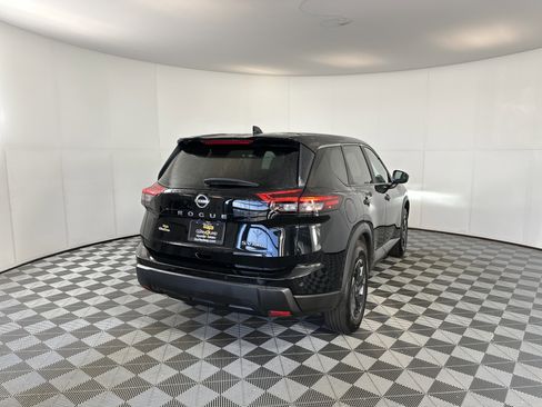 Certified 2024 Nissan Rogue SV image 10